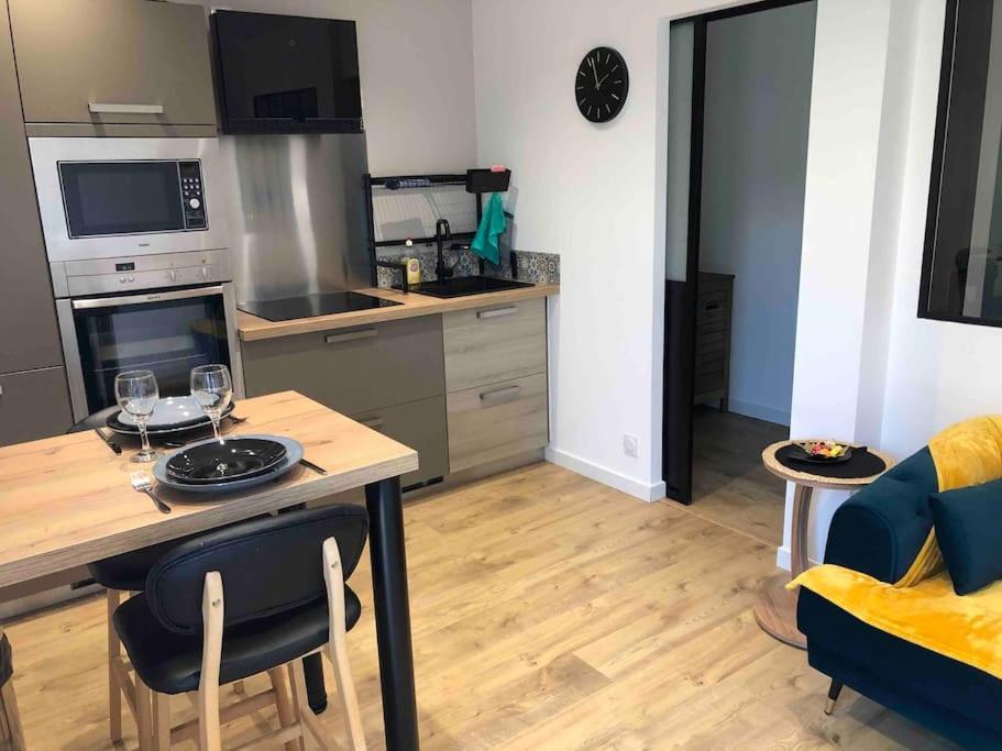 Maisonnette Avec Terrasse Argences Dış mekan fotoğraf