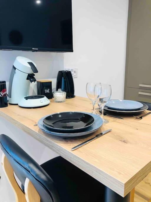 Maisonnette Avec Terrasse Argences Dış mekan fotoğraf