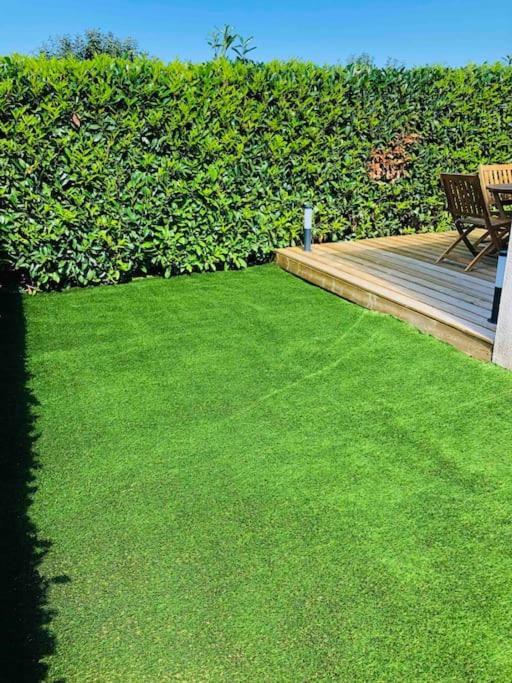 Maisonnette Avec Terrasse Argences Dış mekan fotoğraf